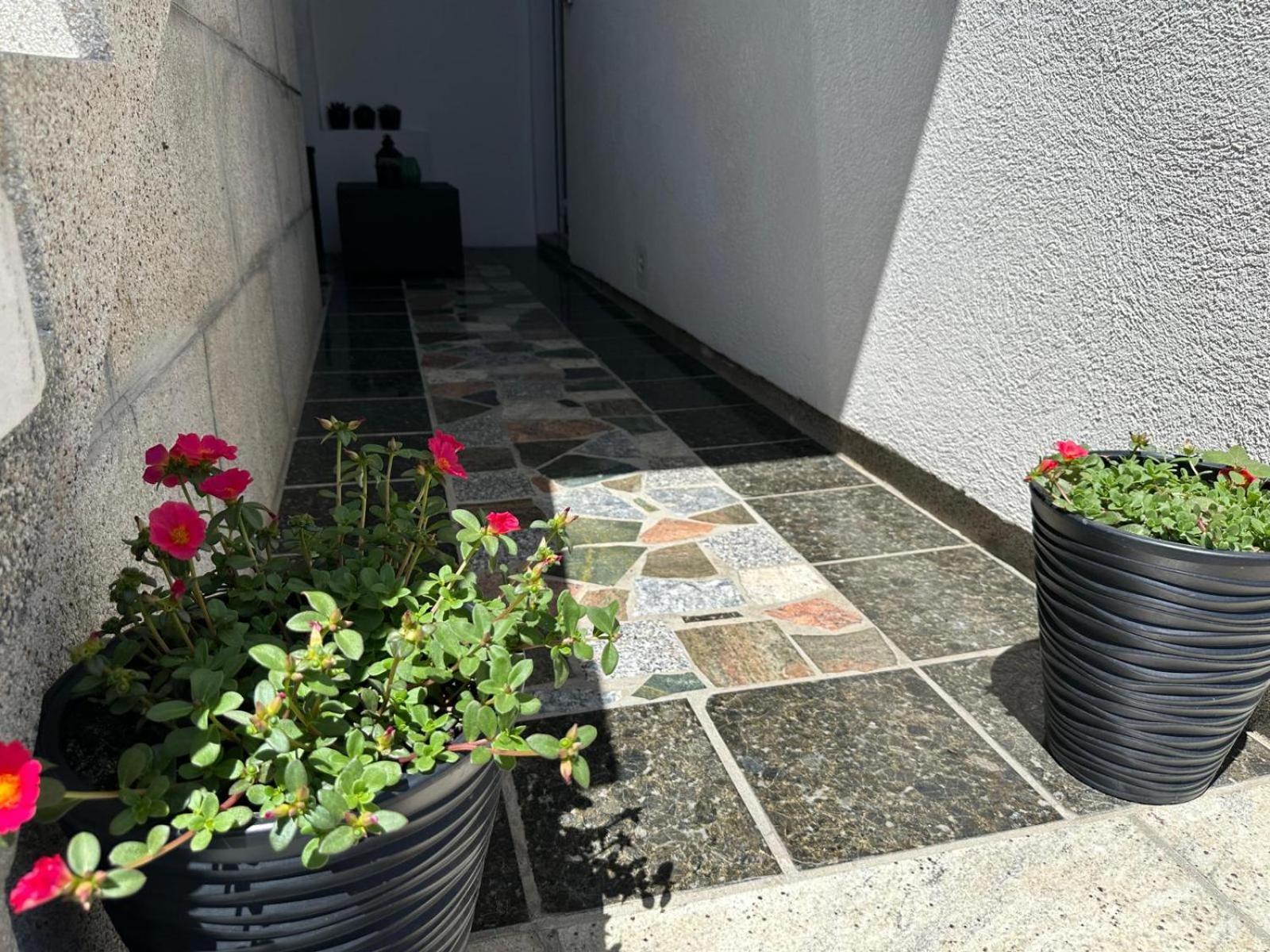 Apartmani Vinko near Rab center Rab Town Esterno foto